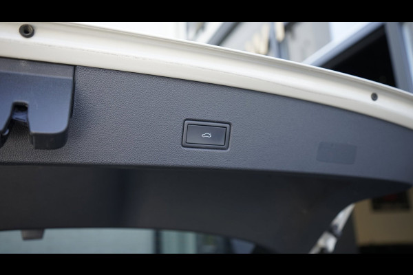 Volkswagen T-Roc R-Line 1.5 TSI AUTOMAAT|ACC|CAMERA|FULL LED|IQ LIGHT|KEYLESS|NAVIGATIE|TREKHAAK|VIRTUEEL
