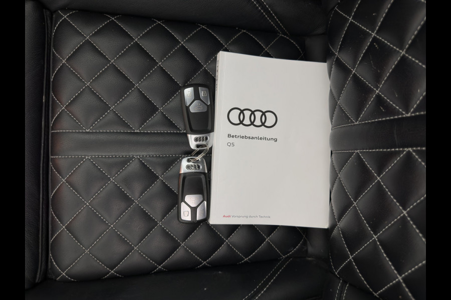 Audi Q5 55 TFSI S-Line Competition Quattro (Plug-In) Aut. *PANO | LEATHER | FULL-LED | HEATED-SPORTSEATS | KEYLESS | CAMERA | NAVI-FULLMAP | PRIVACY-GLASS | DIGI-COCKPIT | CRUISE-ADPAPTIVE | DAB | 21"ALU*