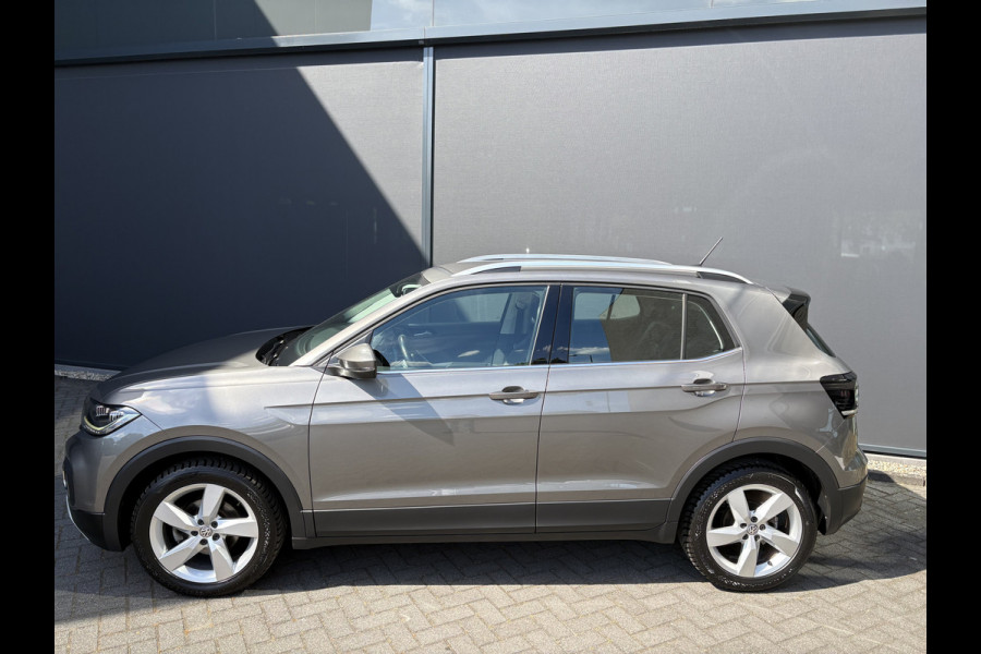 Volkswagen T-Cross 1.0 TSI Style Airco - Parkeersensoren - Navigatie - Licht metalen velgen 17 inch - Dodehoek detector - Dakrails - Bluetooth - Cruise control - Led verlichting - Radio - Start/stop systeem - Stuur multifunc - Elektrische ramen