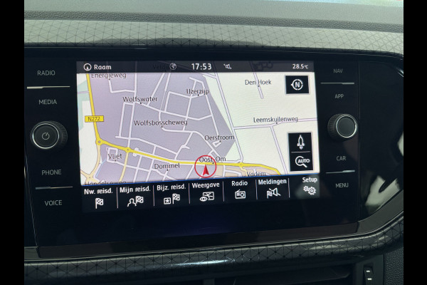 Volkswagen T-Cross 1.0 TSI Style Airco - Parkeersensoren - Navigatie - Licht metalen velgen 17 inch - Dodehoek detector - Dakrails - Bluetooth - Cruise control - Led verlichting - Radio - Start/stop systeem - Stuur multifunc - Elektrische ramen