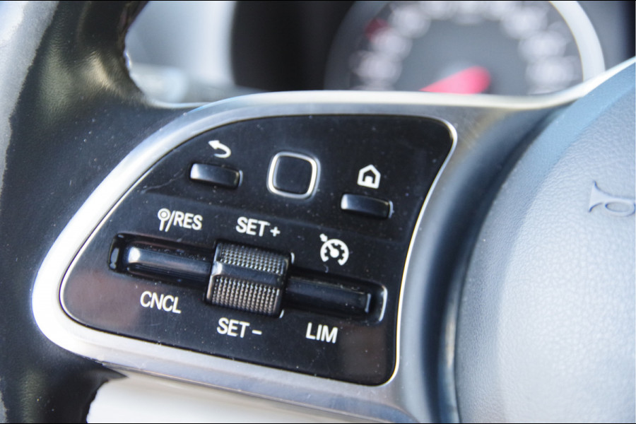 Mercedes-Benz Sprinter 519 3.0 CDI V6 L2H2 AUT. N1! DUBBELLUCHT, LED, 360 CAMERA, 3.5T TREKHAAK, LEDER, MBUX 10'', CRUISE, NAVI, CLIMA,