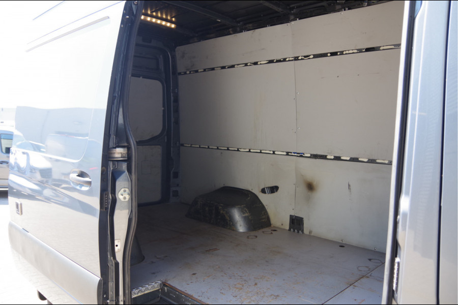 Mercedes-Benz Sprinter 519 3.0 CDI V6 L2H2 AUT. N1! DUBBELLUCHT, LED, 360 CAMERA, 3.5T TREKHAAK, LEDER, MBUX 10'', CRUISE, NAVI, CLIMA,