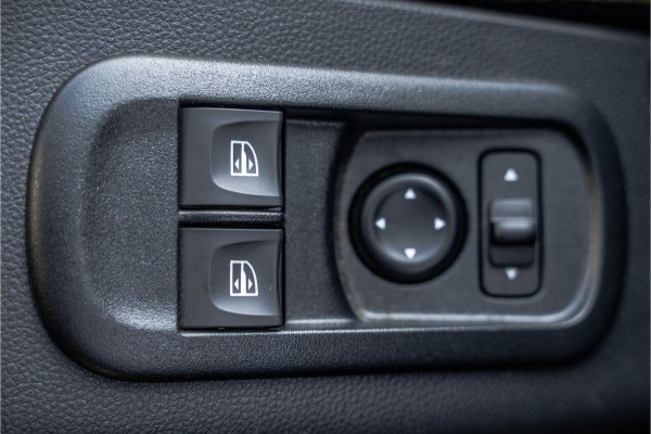 Renault Master 2.3dCi | Bakwagen met Laadklep | LED | Carplay | Camera | Cruise