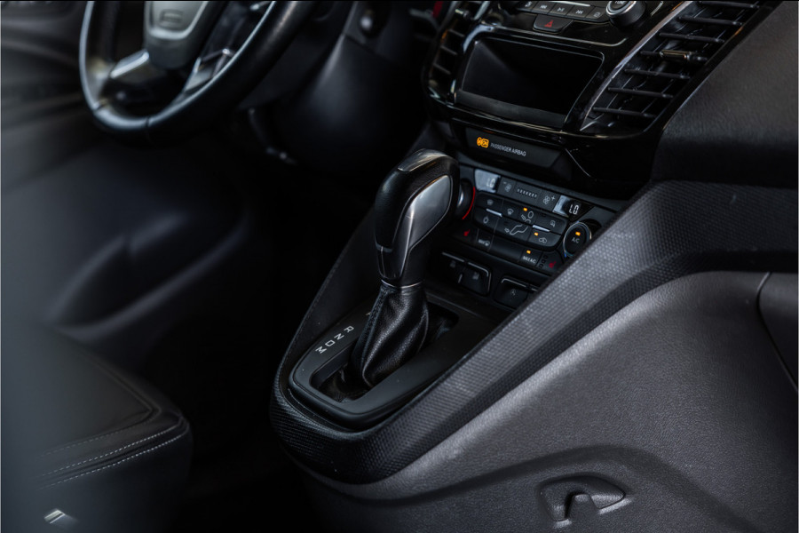 Ford Transit Connect 1.5 EcoBlue L2 120 PK Limited AUT | Bi-Xenon | Camera | CarPlay | Navigatie | Climatronic | Inklapbare spiegels | Trekhaak | DAB | NL Auto | NAP Logisch | Nieuwe APK | Euro 6