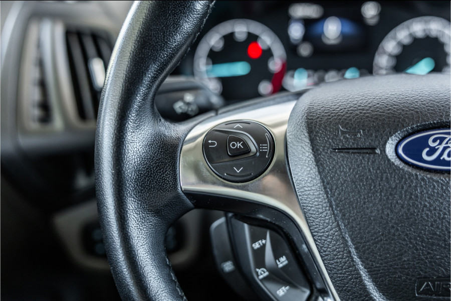 Ford Transit Connect 1.5 EcoBlue L2 120 PK Limited AUT | Bi-Xenon | Camera | CarPlay | Navigatie | Climatronic | Inklapbare spiegels | Trekhaak | DAB | NL Auto | NAP Logisch | Nieuwe APK | Euro 6