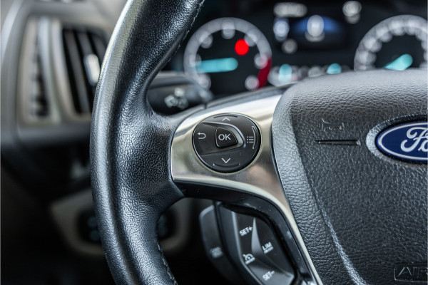 Ford Transit Connect 1.5 EcoBlue L2 120 PK Limited AUT | Bi-Xenon | Camera | CarPlay | Navigatie | Climatronic | Inklapbare spiegels | Trekhaak | DAB | NL Auto | NAP Logisch | Nieuwe APK | Euro 6