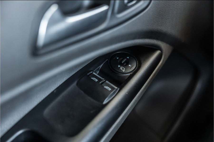 Ford Transit Connect 1.5 EcoBlue L2 120 PK Limited AUT | Bi-Xenon | Camera | CarPlay | Navigatie | Climatronic | Inklapbare spiegels | Trekhaak | DAB | NL Auto | NAP Logisch | Nieuwe APK | Euro 6