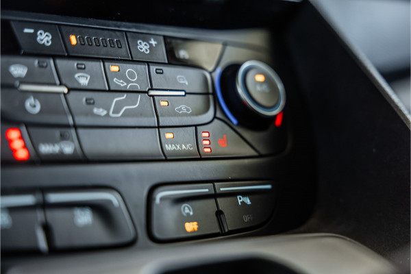 Ford Transit Connect 1.5 EcoBlue L2 120 PK Limited AUT | Bi-Xenon | Camera | CarPlay | Navigatie | Climatronic | Inklapbare spiegels | Trekhaak | DAB | NL Auto | NAP Logisch | Nieuwe APK | Euro 6