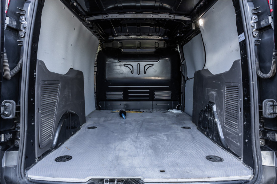Ford Transit Connect 1.5 EcoBlue L2 120 PK Limited AUT | Bi-Xenon | Camera | CarPlay | Navigatie | Climatronic | Inklapbare spiegels | Trekhaak | DAB | NL Auto | NAP Logisch | Nieuwe APK | Euro 6