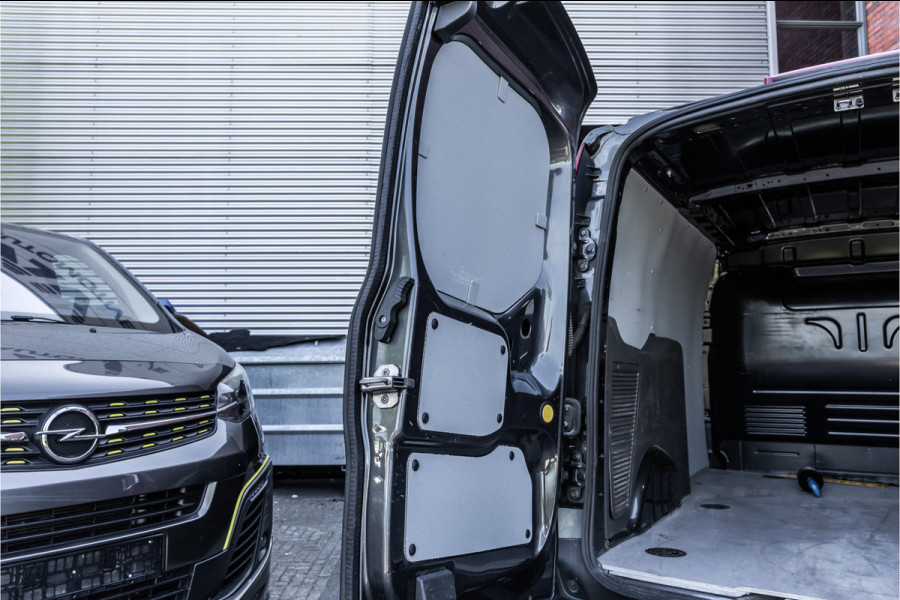 Ford Transit Connect 1.5 EcoBlue L2 120 PK Limited AUT | Bi-Xenon | Camera | CarPlay | Navigatie | Climatronic | Inklapbare spiegels | Trekhaak | DAB | NL Auto | NAP Logisch | Nieuwe APK | Euro 6