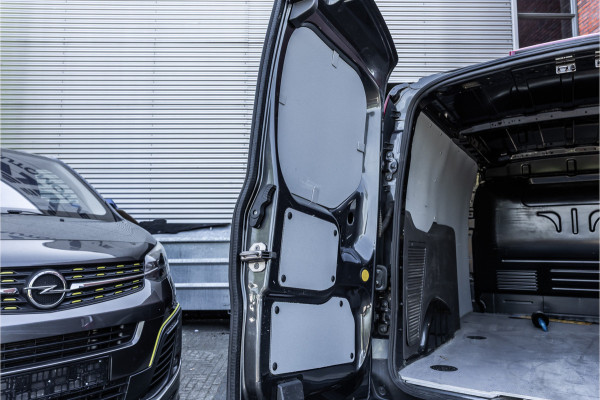 Ford Transit Connect 1.5 EcoBlue L2 120 PK Limited AUT | Bi-Xenon | Camera | CarPlay | Navigatie | Climatronic | Inklapbare spiegels | Trekhaak | DAB | NL Auto | NAP Logisch | Nieuwe APK | Euro 6