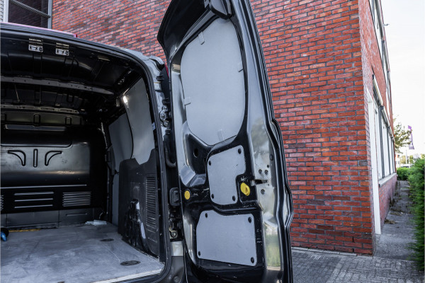 Ford Transit Connect 1.5 EcoBlue L2 120 PK Limited AUT | Bi-Xenon | Camera | CarPlay | Navigatie | Climatronic | Inklapbare spiegels | Trekhaak | DAB | NL Auto | NAP Logisch | Nieuwe APK | Euro 6