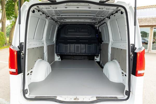 Mercedes-Benz Vito 114 CDI Lang Automaat I Led I PDC V+A I Adaptive Cruise I Climate I Camera I Achterklep I CarPlay I Android
