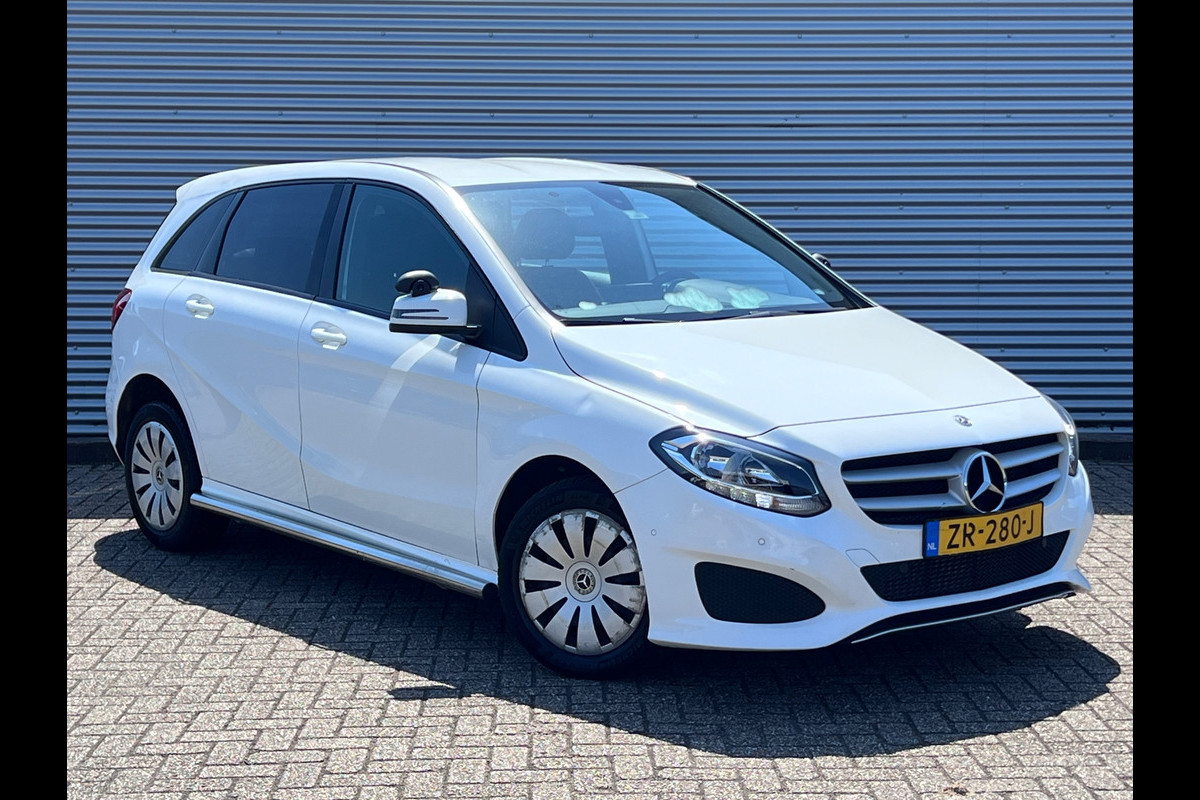 Mercedes-Benz B-Klasse 220 d Ambition // AUTOMAAT / AIRCO / EURO 6 / BLUETOOTH / NAP / 1e EIGENAAR |