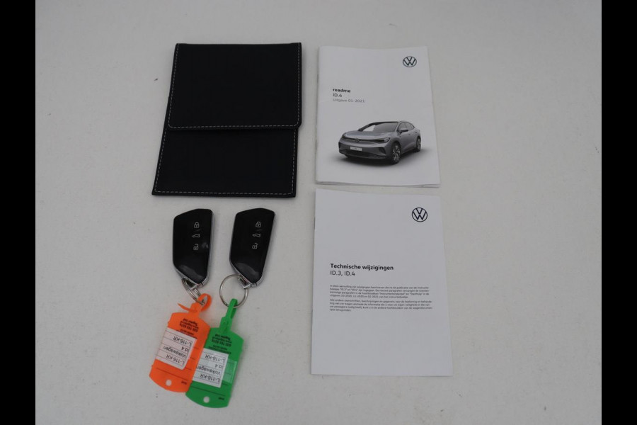 Volkswagen ID.4 Tech 77 kWh | SOH 92,2% | Panorama | 360 Camera | Head up | Virtual cockpit | Sfeerverlichting | Stoel/Stuurverwarming | Adaptive cruise | Carplay | Traffic assist | Climate control | Half leder/velours