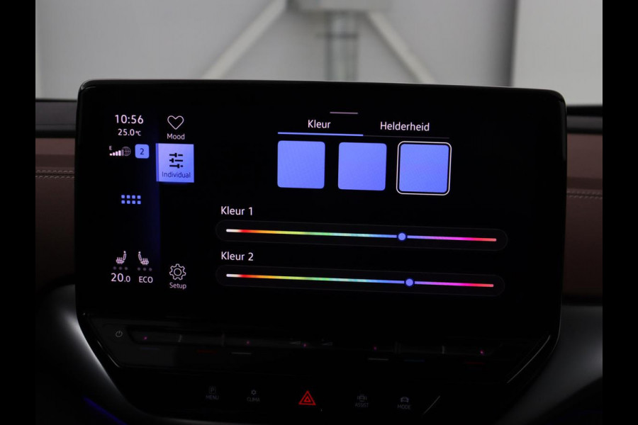 Volkswagen ID.4 Tech 77 kWh | SOH 92,2% | Panorama | 360 Camera | Head up | Virtual cockpit | Sfeerverlichting | Stoel/Stuurverwarming | Adaptive cruise | Carplay | Traffic assist | Climate control | Half leder/velours