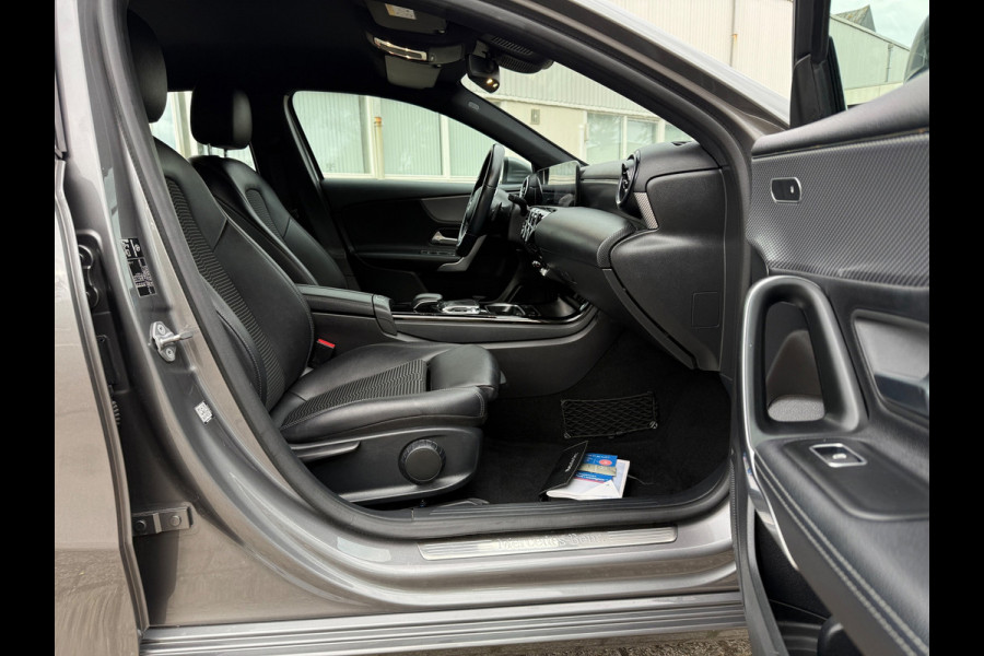 Mercedes-Benz A-Klasse 180 Premium Plus 18 INCH-AMG NAVI CARPLAY LEDER