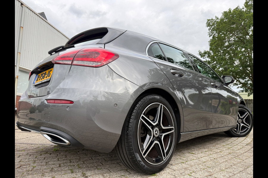 Mercedes-Benz A-Klasse 180 Premium Plus 18 INCH-AMG NAVI CARPLAY LEDER