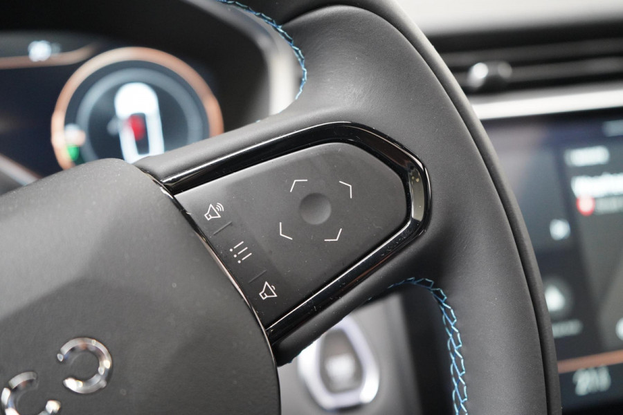 Lynk & Co 01 1.5 | Zwart optiek | Panoramadak | Navigatie | Memory | Apple CarPlay