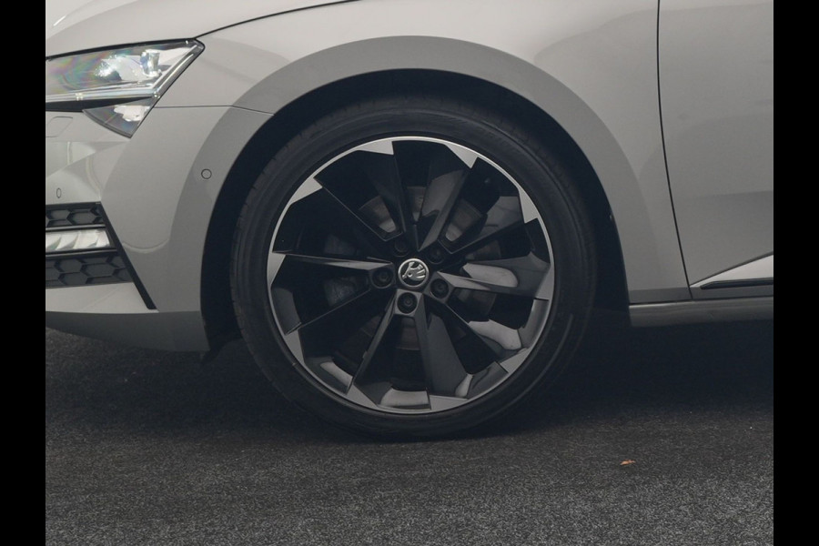 Škoda Superb Combi 1.4 TSI iV Sportline Business PHEV 218pk Dealer O.H. | Trekhaak Af Fabriek | Panodak | Adaptive Cruise | Canton Audio | 360 Camera | Alcantara Sportstoelen Memory & Verwarmd | Sfeerverlichting | Blis | Keyless | Plug In Hybrid |