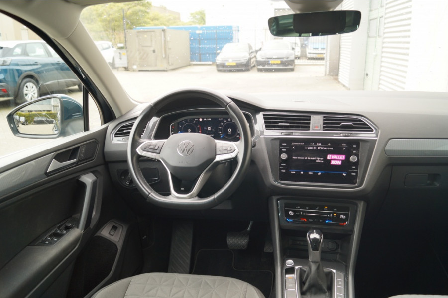 Volkswagen Tiguan 1.5 TSI 150pk DSG Life Business -LED-DIGI-ECC-TREKHAAK-