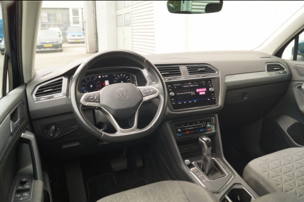 Volkswagen Tiguan 1.5 TSI 150pk DSG Life Business -LED-DIGI-ECC-TREKHAAK-