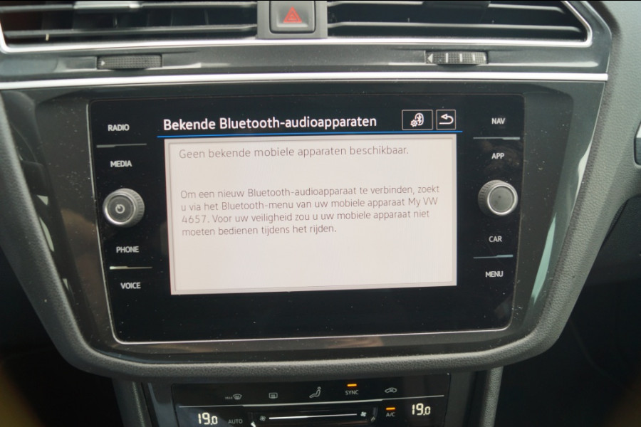Volkswagen Tiguan 1.5 TSI 150pk DSG Life Business -LED-DIGI-ECC-TREKHAAK-