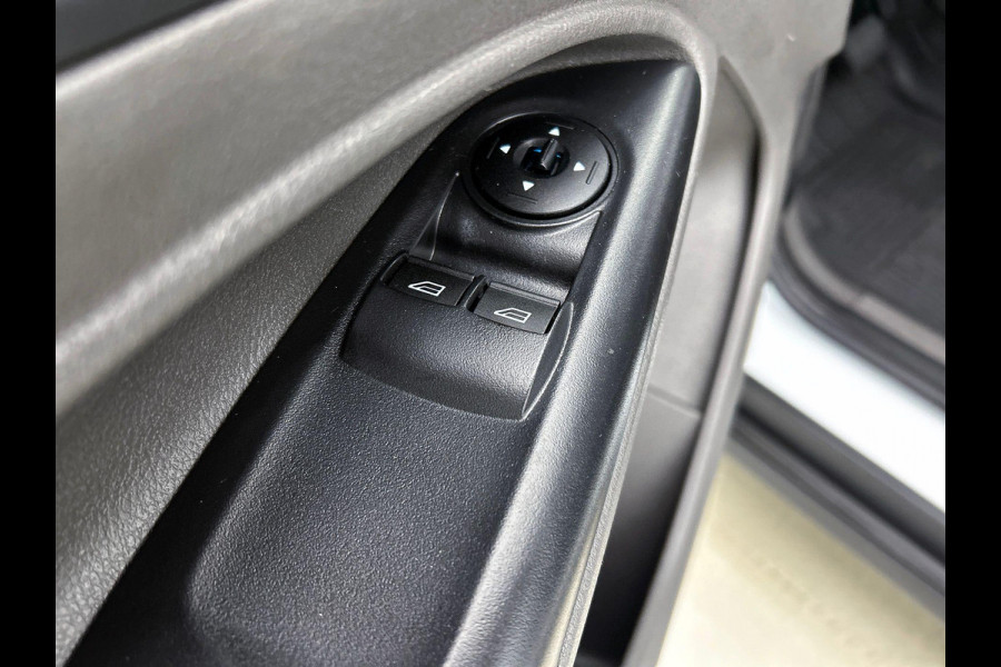 Ford Transit Connect 1.5 EcoBlue Automaat L2 Trend Navigatie Airco Parkeersensoren Cruise Control 3Zits Camera DAB+