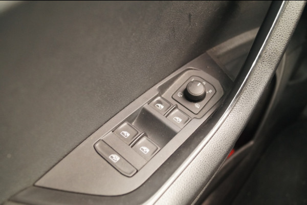 Škoda Karoq 1.5 TSI 150pk DSG Business Edition -NAVI-ECC-PDC-