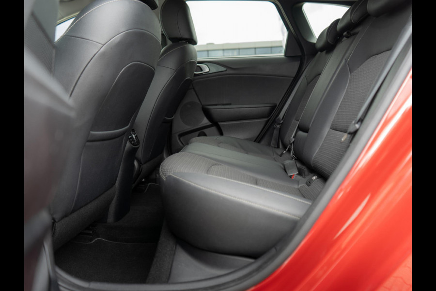 Kia Ceed Sportswagon 1.0 T-GDi DynamicPlusLine | Navigatie | Achteruitrijcamera | Stoel en stuurverwarming |