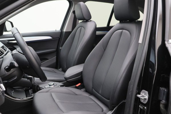 BMW X1 xDrive25e High Executive Leer, Panoramadak, Cruise, Navigatie, Bluetooth, LED, PDC, 18''