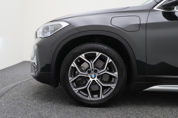 BMW X1 xDrive25e High Executive Leer, Panoramadak, Cruise, Navigatie, Bluetooth, LED, PDC, 18''