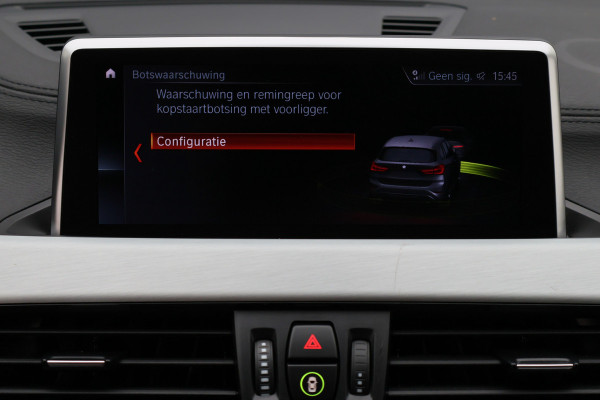 BMW X1 xDrive25e High Executive Leer, Panoramadak, Cruise, Navigatie, Bluetooth, LED, PDC, 18''