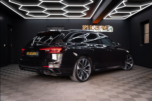 Audi A4 Avant 2.9 TFSI RS 4 quattro / Keramisch / RS Dynamic / B&O / Matrix / Keyless /