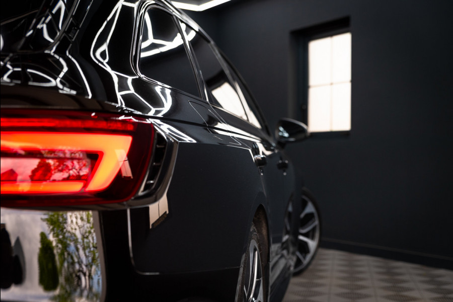 Audi A4 Avant 2.9 TFSI RS 4 quattro / Keramisch / RS Dynamic / B&O / Matrix / Keyless /