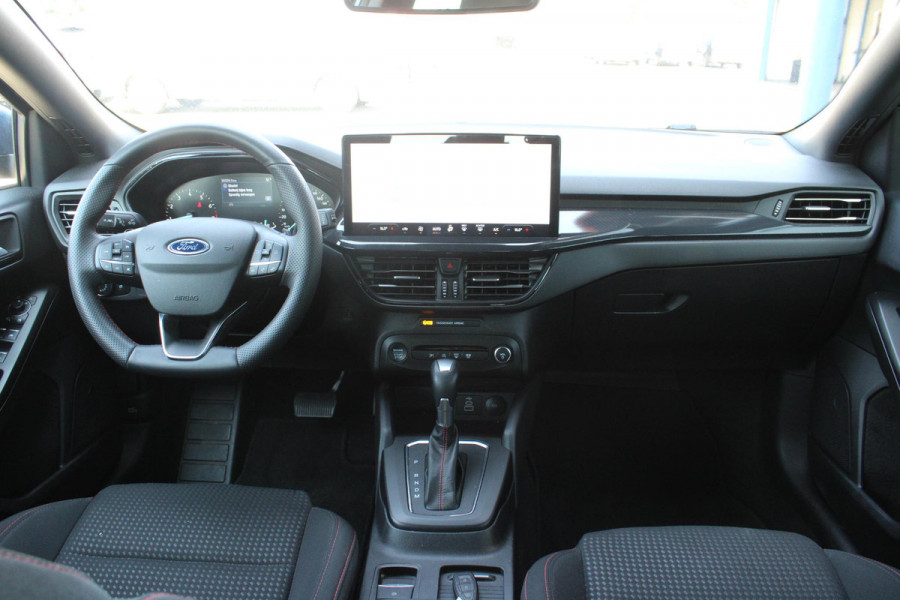 Ford FOCUS Wagon 1.0 EcoBoost Hybrid ST-Line | Trekhaak | Camera | Navigatie | Cruise Control | Climate Control |
