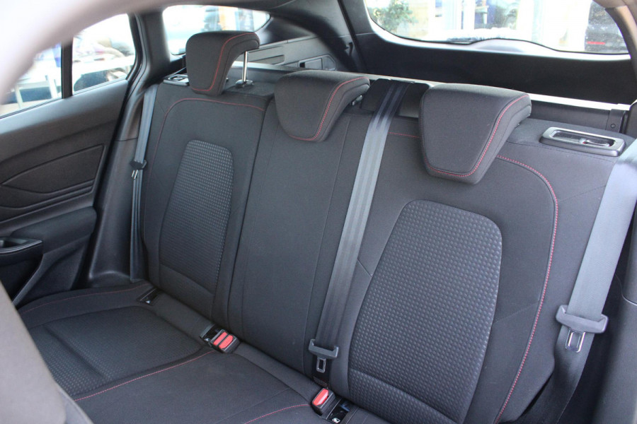 Ford FOCUS Wagon 1.0 EcoBoost Hybrid ST-Line | Trekhaak | Camera | Navigatie | Cruise Control | Climate Control |
