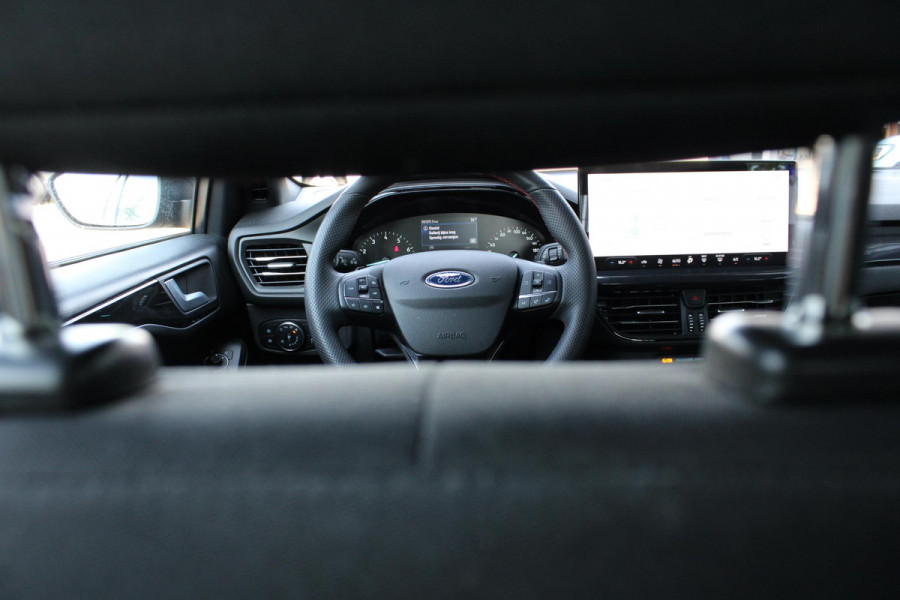 Ford FOCUS Wagon 1.0 EcoBoost Hybrid ST-Line | Trekhaak | Camera | Navigatie | Cruise Control | Climate Control |