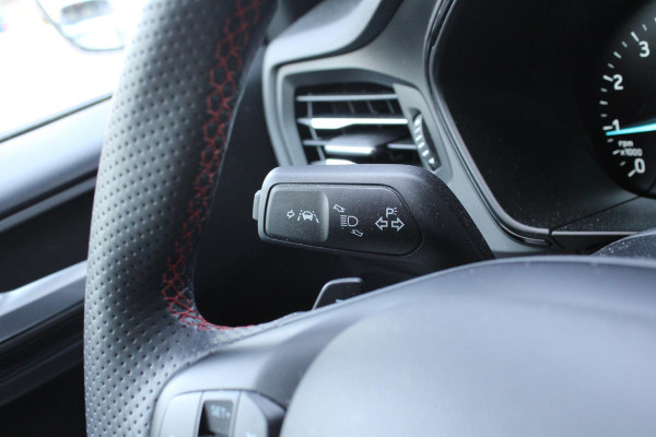 Ford FOCUS Wagon 1.0 EcoBoost Hybrid ST-Line | Trekhaak | Camera | Navigatie | Cruise Control | Climate Control |