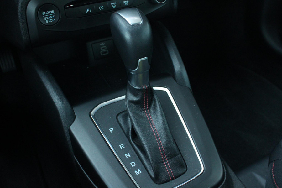 Ford FOCUS Wagon 1.0 EcoBoost Hybrid ST-Line | Trekhaak | Camera | Navigatie | Cruise Control | Climate Control |