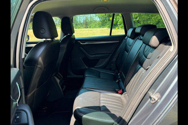 Škoda Octavia Combi 1.0 TSI Greentech Style Business | Lederbekleding + Canton + Automaat Nu € 8.975,-!!!