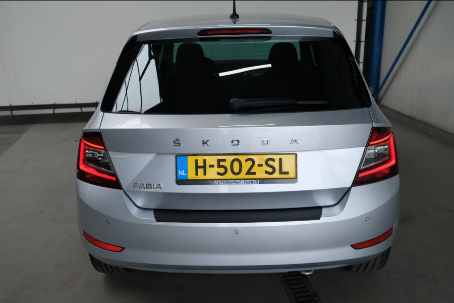 Škoda Fabia 1.0 TSI Sport business - N.A.P. Airco, Cruise, PDC, Carplay.