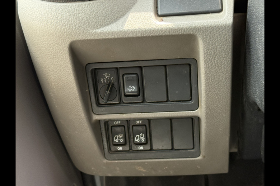 Nissan NT400 130PK 3.0 Kipper 3L Dubbellucht 3.5t Trekhaak Airco Benne Tipper