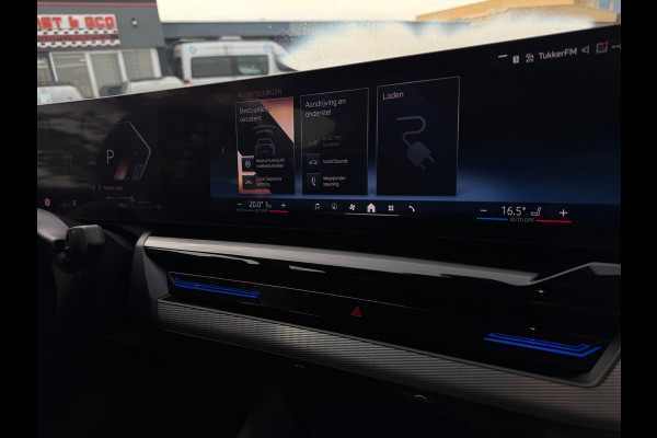 BMW 5 Serie 530e PHEV 09-2024 M-SPORT LEDER SFEER CAMERA NAP 1-EIG LUXE