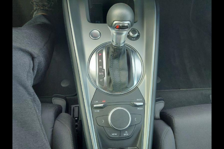 Audi TT 40 TFSI Pro Line Plus S-Tronic/Autom.,Leder int,Virtueel/ Navigatie,stoelverwarming,parkeersensoren,