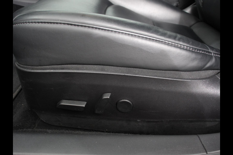 Tesla Model 3 Long Range AWD 75 kWh Navigatie Panorama dak 360 camera Parkeersensoren Stoelverwarming 19" lichtmetalen velgen Ledverlichting Leder Climate Control