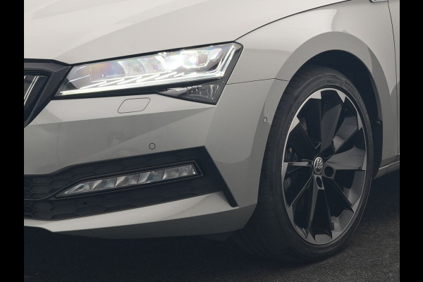 Škoda Superb Combi 1.4 TSI iV Sportline Business PHEV 218pk Dealer O.H. | Trekhaak Af Fabriek | Panodak | Adaptive Cruise | Canton Audio | 360 Camera | Alcantara Sportstoelen Memory & Verwarmd | Sfeerverlichting | Blis | Keyless | Plug In Hybrid |