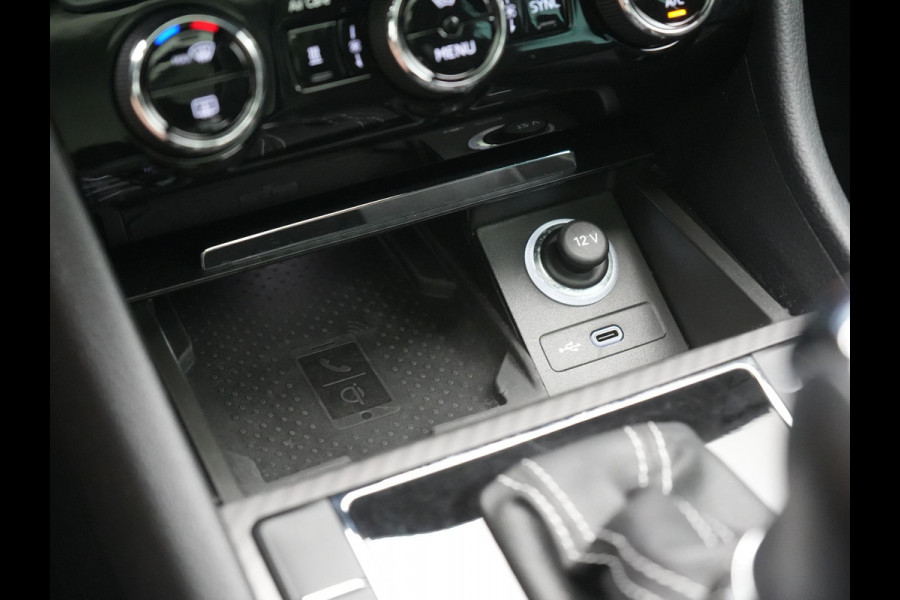 Škoda Superb Combi 1.4 TSI iV Sportline Business PHEV 218pk Dealer O.H. | Trekhaak Af Fabriek | Panodak | Adaptive Cruise | Canton Audio | 360 Camera | Alcantara Sportstoelen Memory & Verwarmd | Sfeerverlichting | Blis | Keyless | Plug In Hybrid |