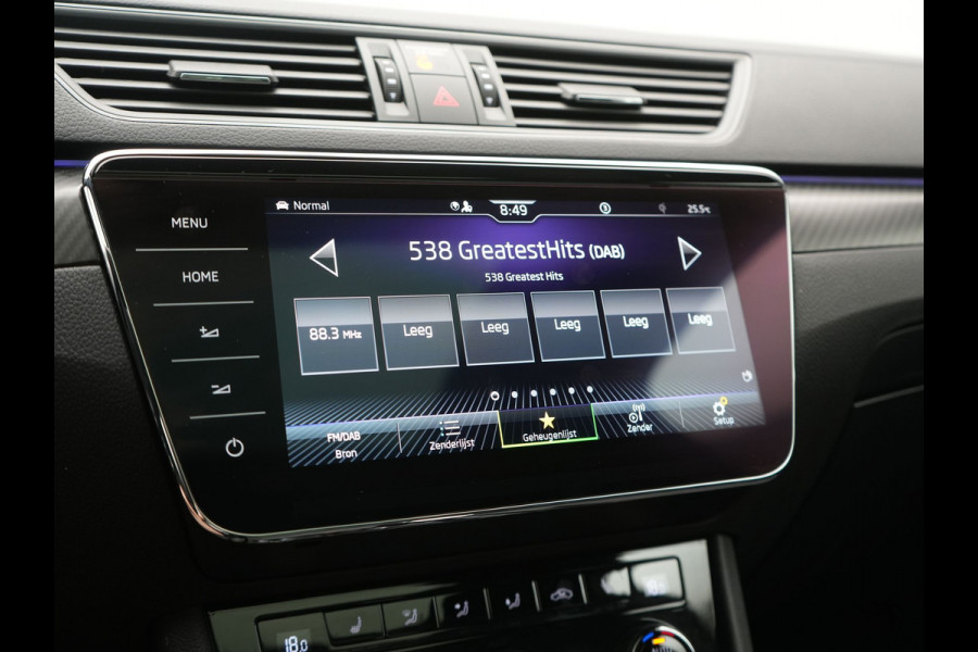 Škoda Superb Combi 1.4 TSI iV Sportline Business PHEV 218pk Dealer O.H. | Trekhaak Af Fabriek | Panodak | Adaptive Cruise | Canton Audio | 360 Camera | Alcantara Sportstoelen Memory & Verwarmd | Sfeerverlichting | Blis | Keyless | Plug In Hybrid |