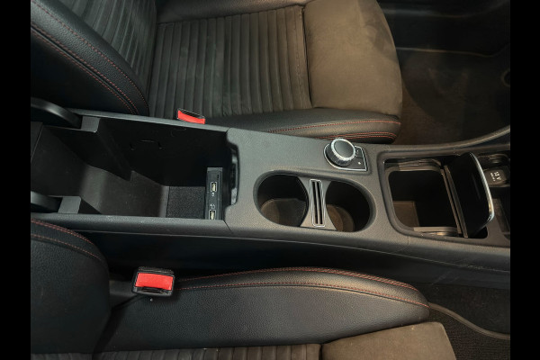 Mercedes-Benz CLA-Klasse 180 Business Solution AMG|PANO|AMG PAKKET|AUTOMAAT